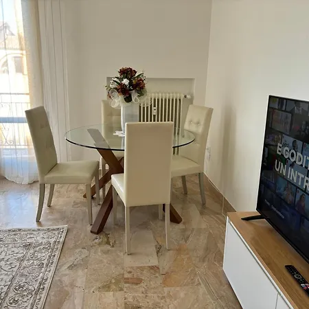 Apartman Sferica *